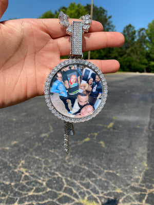 Medallion Round Pendant