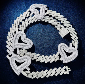Icy Open Heart Chocker