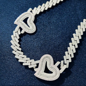 Icy Open Heart Chocker
