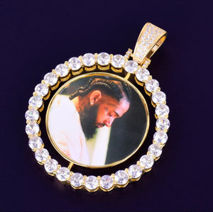Circle Rotating Photo Pendant